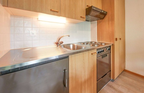 Heremence Apartment | Nice apartment for 4 guests with WIFI, pool, TV, balcony, panoramic view and parking
