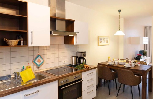 Lubmin Apartment | Nice apartment for 4 guests with WIFI, TV, terrace, pets allowed and parking