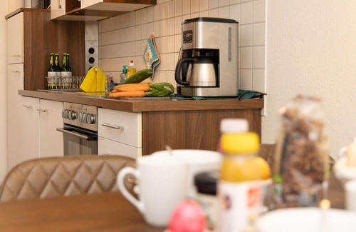 Lubmin Apartment | Nice apartment for 4 guests with WIFI, TV, terrace, pets allowed and parking