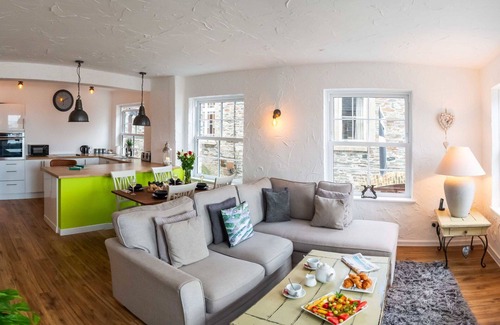 Saint Goran Apartment | Nice apartment for 4 guests with WIFI, TV, pets allowed and parking
