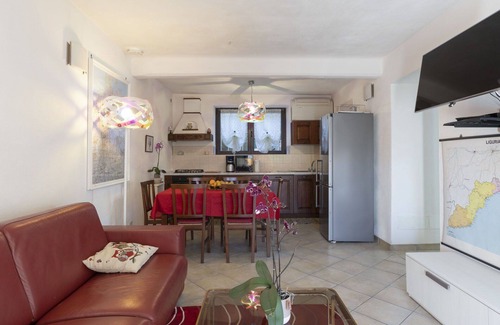 Vendone Apartment | Nice apartment for 6 people with A/C, WIFI, TV, terrace and pets allowed