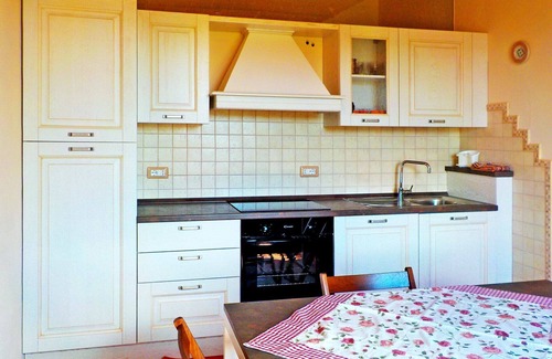 Cossombrato Apartment | Nice apartment for 9 people with WIFI, pool, TV, patio, pets allowed and parking