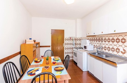 Brsecine Apartment | Nice apartment in Brsecine with WiFi