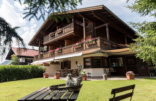Entfelden Apartment | Nice apartment in a fantastic location right on track and trail