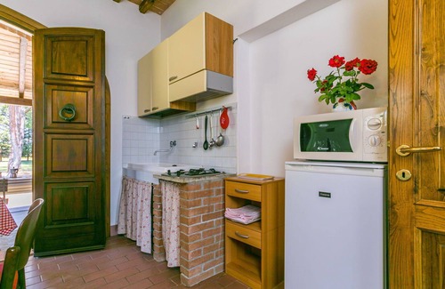 Suvereto Villa | Nice apartment in villa for 4 guests with pool, WIFI, A/C and terrace
