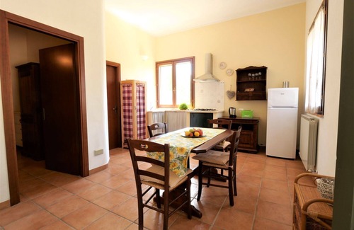Montorsaio House | Nice apartment in villa for 2 guests with pool, WIFI, TV, patio and parking