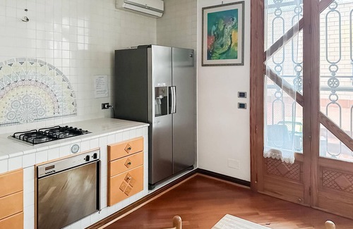 Manfredonia Apartment | Nice apartment in Manfredonia with WiFi