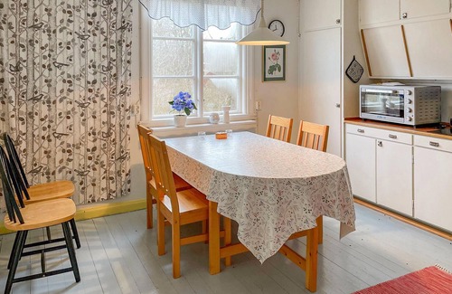 Mantorp Apartment | Nice apartment in Mantorp with kitchen