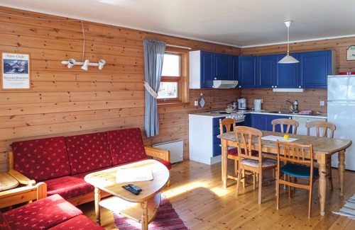 Rosendal Apartment | Nice apartment in Rosendal with sauna