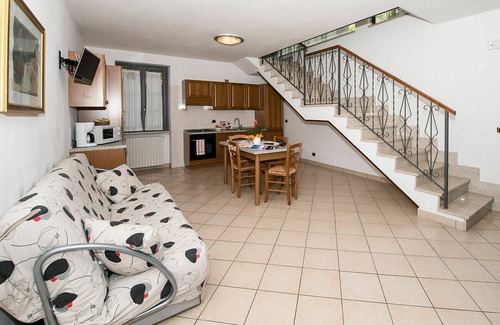 Bardolino Villa | Nice apartment in villa for 4 people with pool, WIFI, A/C and TV