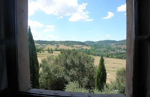 Poggibonsi Villa | Nice apartment in villa with pool, WIFI, TV, patio and panoramic view, close to San Gimignano