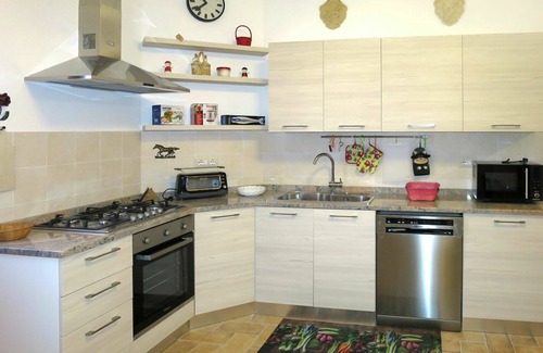 Pomarance Villa | Nice apartment in villa for 7 guests with A/C, WIFI, terrace and pets allowed