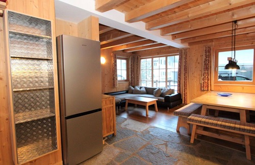 Tux House | Nice apartment in villa for 9 guests with WIFI, TV, terrace and parking