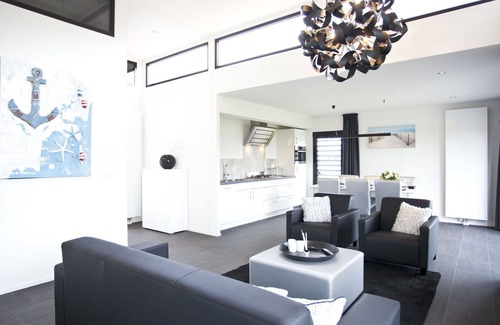 Belfeld House | Nice apartment in villa for 6 people with WIFI, pool, TV, terrace and parking