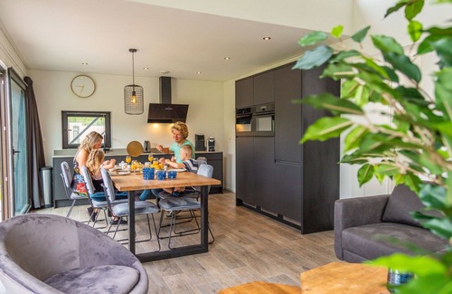 Belfeld House | Nice apartment in villa for 6 people with WIFI, pool, TV, terrace and parking