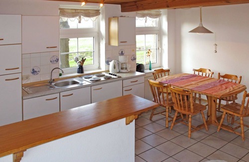 Bunde House | Nice apartment in villa for 7 people with WIFI, TV, terrace, pets allowed and parking
