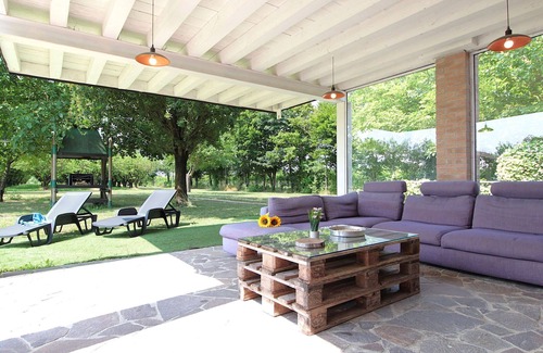 Silea House | Nice apartment in villa for 4 people with WIFI, pool, A/C, patio and parking