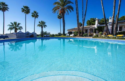 Luz de Tavira House | Nice apartment in villa for 4 people with pool, WIFI, TV, terrace and parking