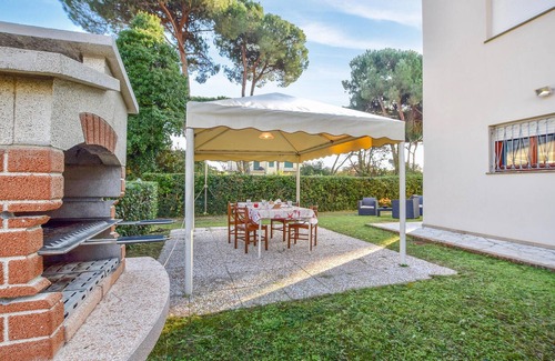 Lido di Camaiore Apartment | Nice apartment in Lido di Camaiore