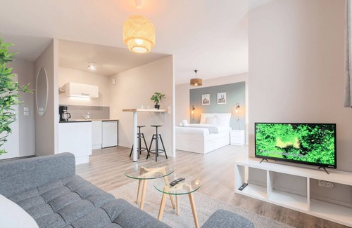 Vauban - Wazemmes Apartment | Nice apartment Lille balcony + parking!