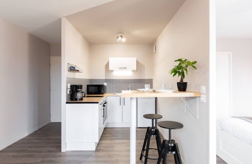 Vauban - Wazemmes Apartment | Nice apartment Lille balcony + parking!