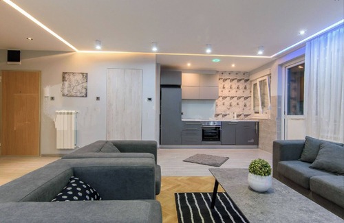 Vracar Apartment | Nice, Bright and New Apartment in city center