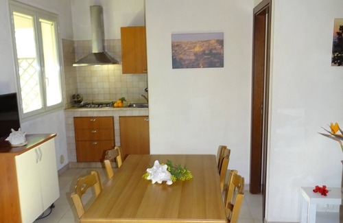 Marina di Modica House | Nice centrally located bungalow directly on the sandy beach