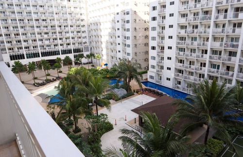 Barangay 76 Apartment | Nice comfy and spacious vacation condo here at Shore Residences