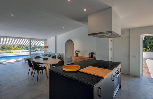 Telheiro Villa | Nice country house with beautiful sea views.