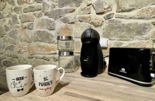 Route d'Arles Apartment | Nice F2 near train station, Arena with private terrace