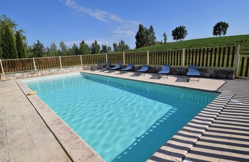 Dondas Villa | Nice apartment in villa for 4 people with pool, TV, terrace and parking