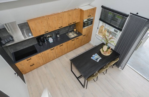 Kerkdriel House | Nice holiday home with terrace