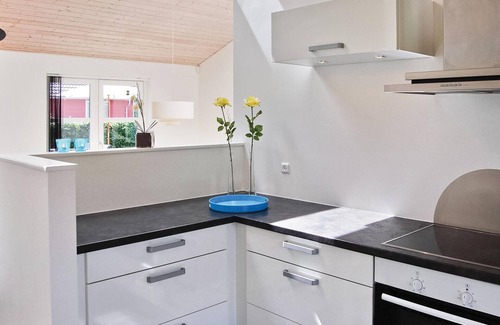 Aabenraa House | Nice home in Aabenraa with kitchen
