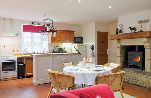 Auxais House | Nice home in Auxais with kitchenette