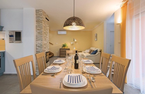 Barbariga House | Nice home in Barbariga with WiFi
