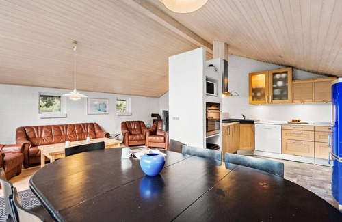 Blavand Strand House | Nice home in Blåvand with sauna
