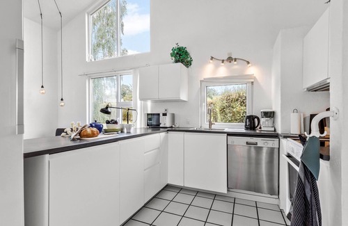 Øer Strand House | Nice home in Ebeltoft with sauna