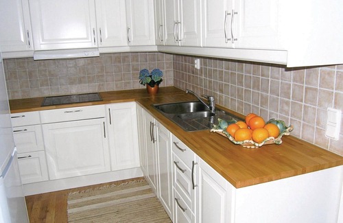 Halmstad House | Nice home in Halmstad with kitchen