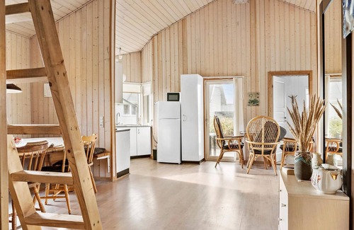 Vrist Strand House | Nice home in Harboøre with kitchen