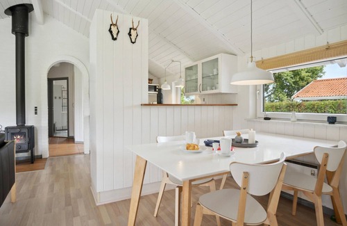 Hejlsminde Strand House | Nice home in Hejls with sauna