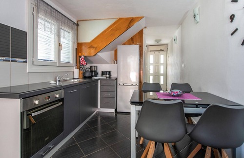 Cokuni House | Nice home in Krnica with WiFi