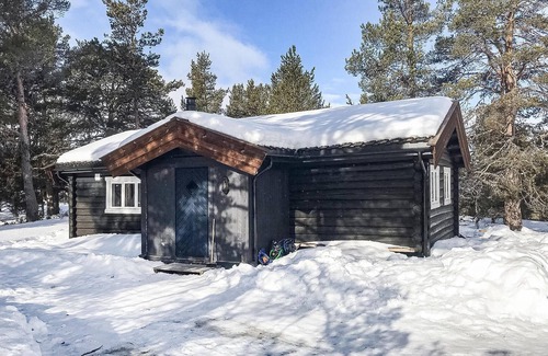 Nord-Fron House | Nice home in Kvam with kitchen