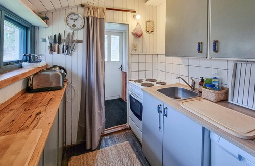 Annolfsbyn House | Nice home in Mellerud with WiFi