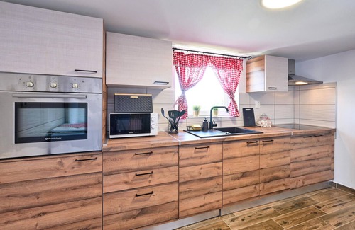 Kapela House | Nice home in Nova Diklenica with sauna