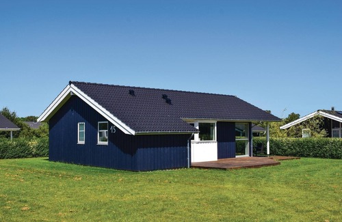Spodsbjerg House | Nice home in Rudkøbing with kitchen