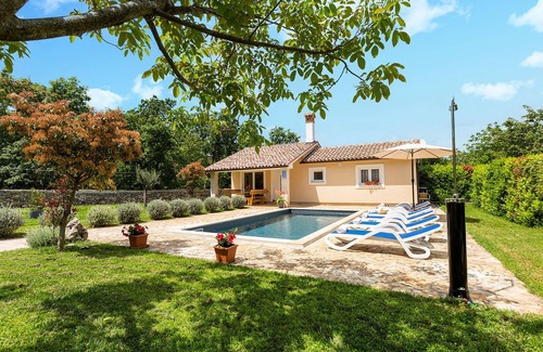 Svetvincenat House | Nice home in Svetvincenat