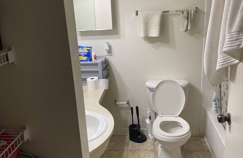 Champaign Apartment | Nice one bedroom some bath cozy apartment