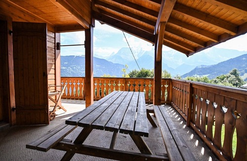 Saint-Gervais-les-Bains Ski Chalet | Nice Peaceful Cottage With Garden And Balcony