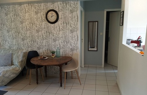 Blois Apartment | Nice pied-à-terre for 1 to 4 travellers in the center of Blois
