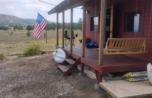 Mammoth Creek Cabin | Nice quaint cabin in Panguitch Lake UT with a great view!